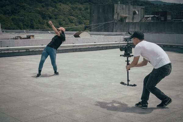 Les nouveaux styles de danse influencés par le cinéma et la vidéo